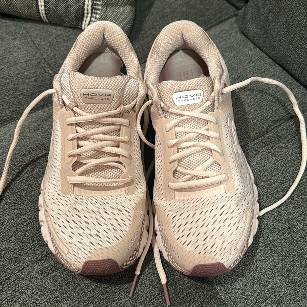 Under Armour Hovr Infinite Pink Running Sneakers